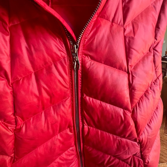 Spyder size medium women’s vest. - Picture 3 of 7